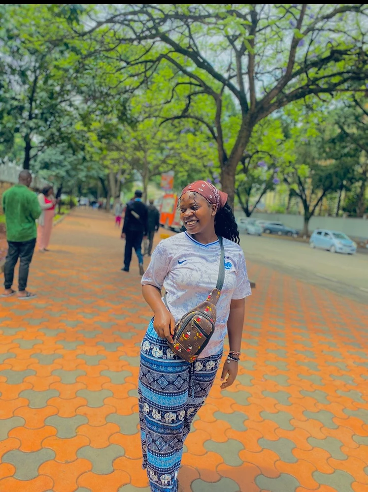 GIF uploaded by Yvonne