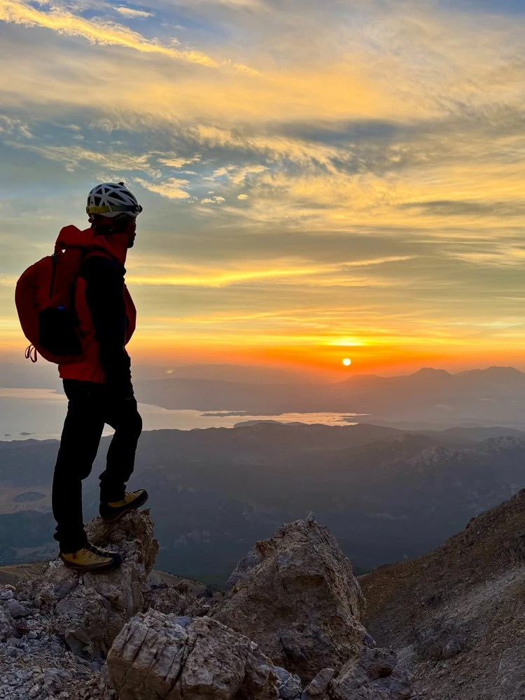 Metin tarafından yüklenen GIF