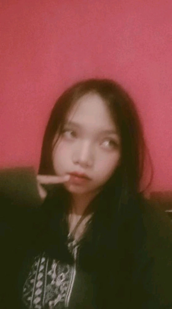 GIF uploaded by Vivi