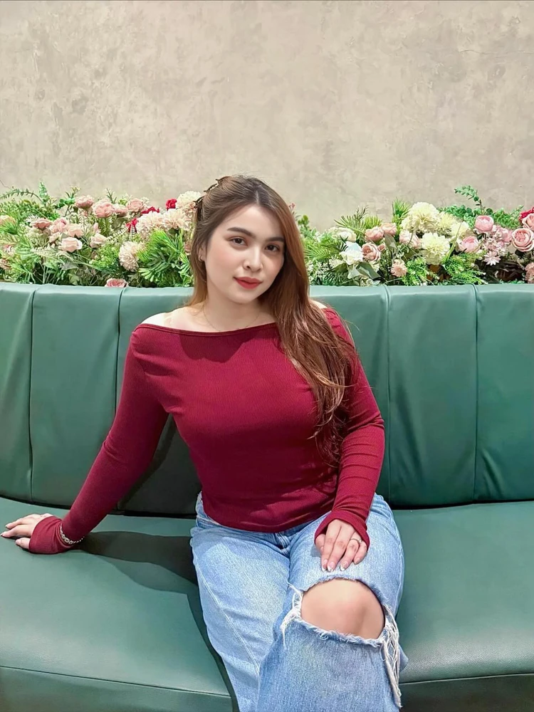 GIF uploaded by Jane