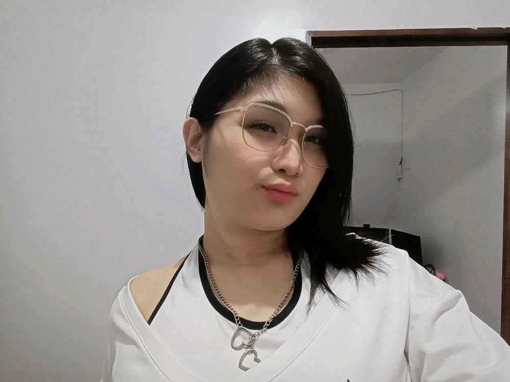 GIF uploaded by Raven