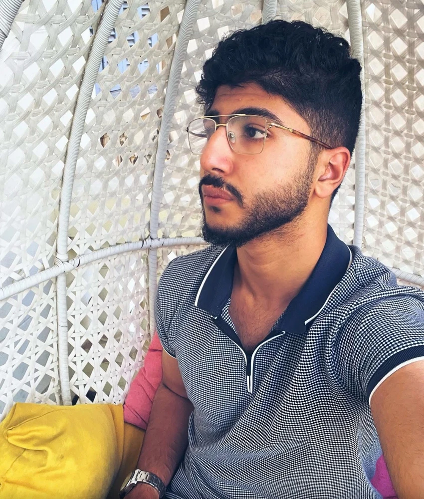 GIF tso los ntawm Mohamed