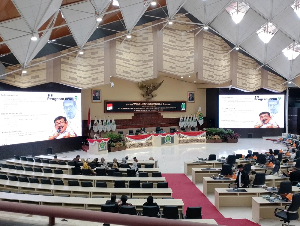 GIF diunggah oleh Lani