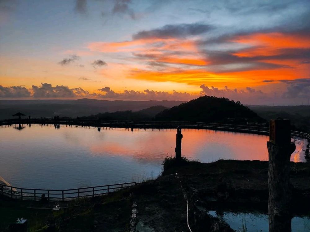 GIF diunggah oleh Bima