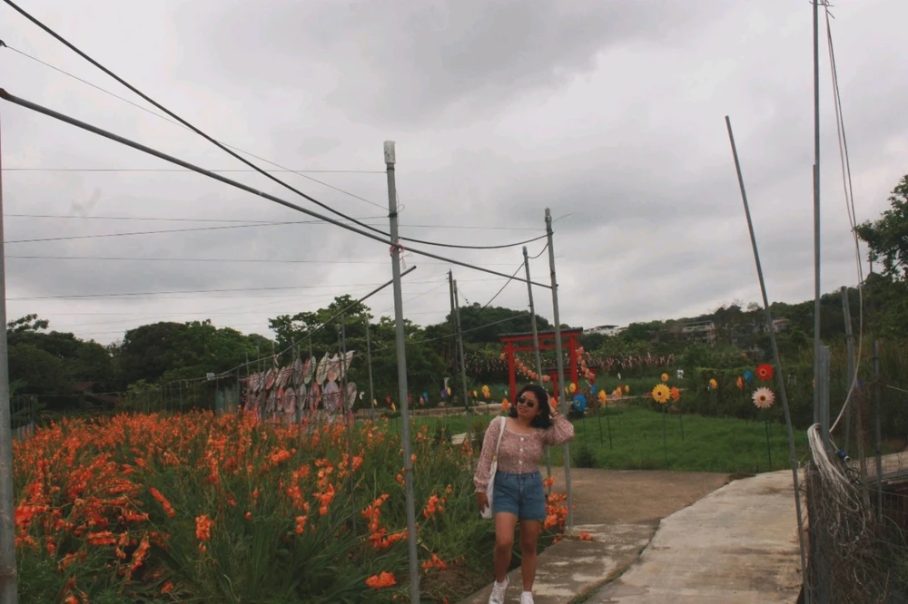 GIF uploaded by Pawee