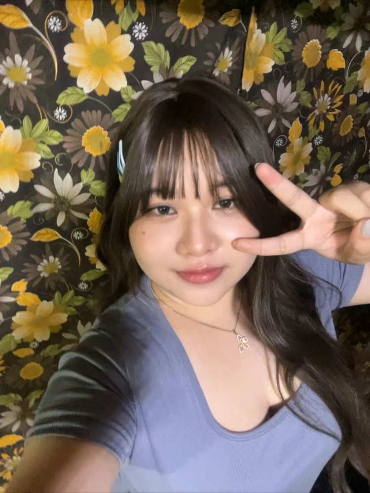 GIF uploaded by Marie