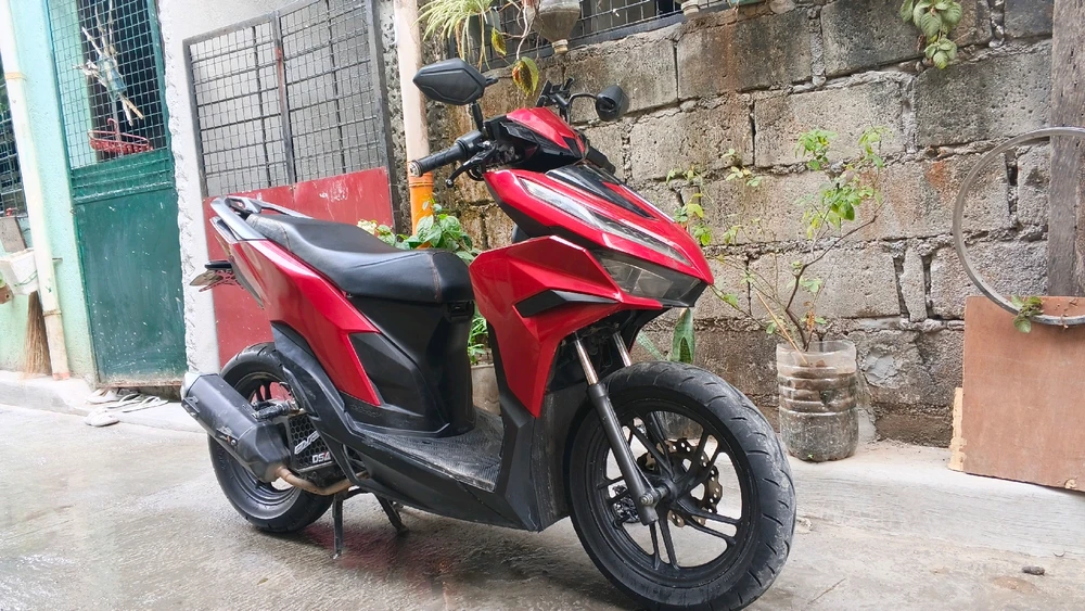 GIF gi-upload ni Robert