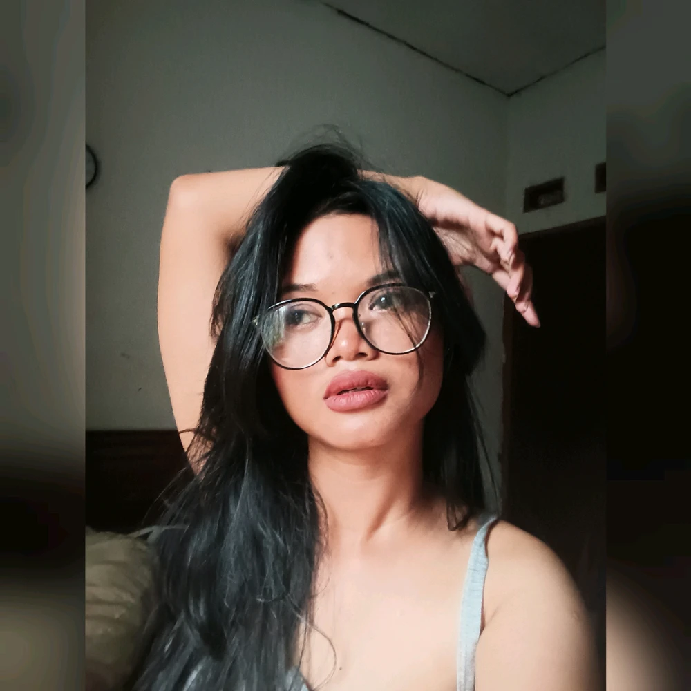 GIF diunggah oleh lisa