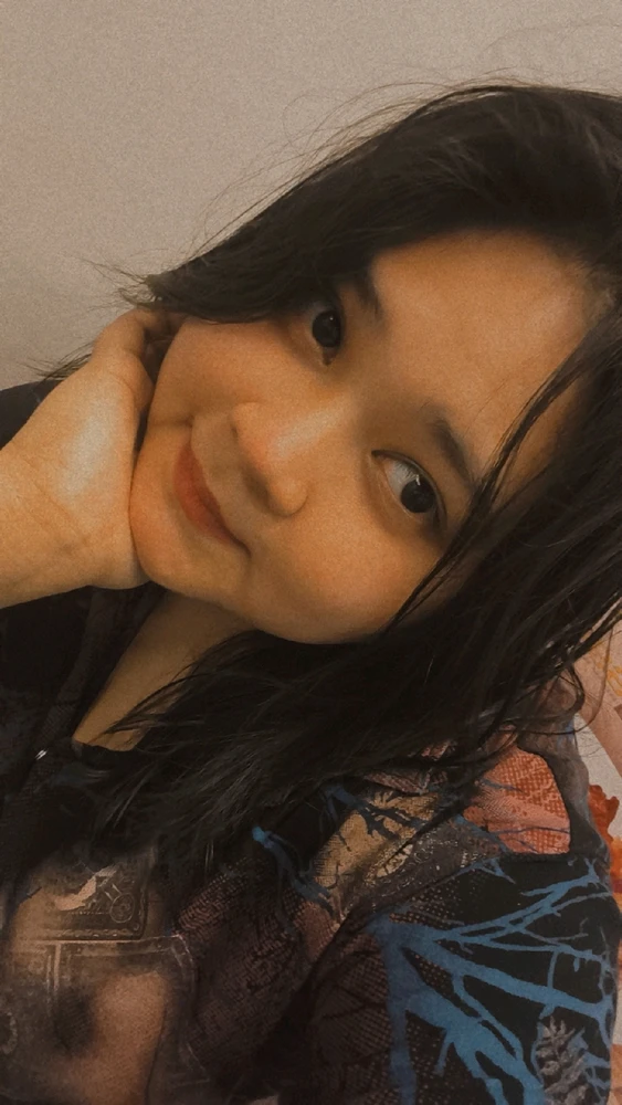 GIF gi-upload ni Erika