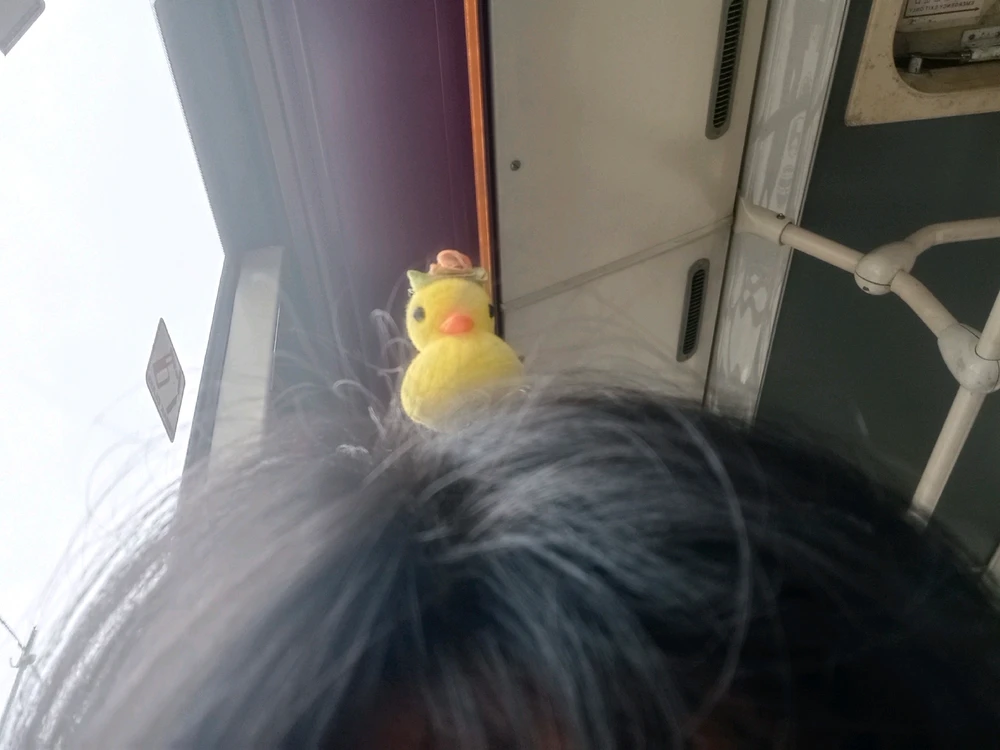 GIF na in-upload ni Aurelyiya