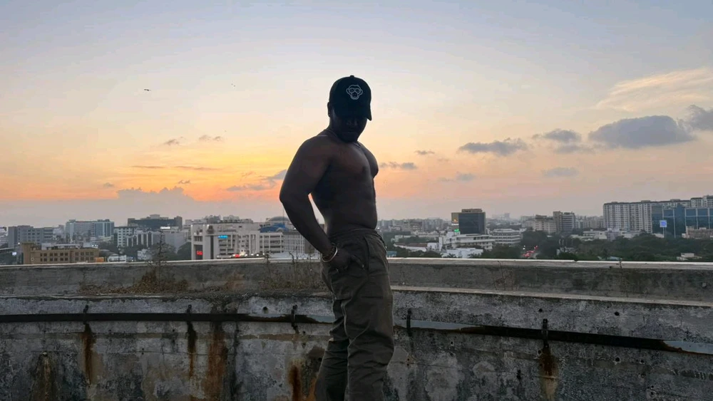 I-upload ni Deepak Kumar ang larawan