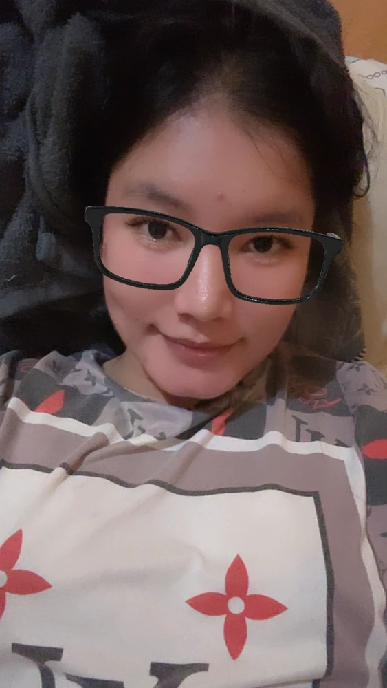 GIF diunggah oleh Helya