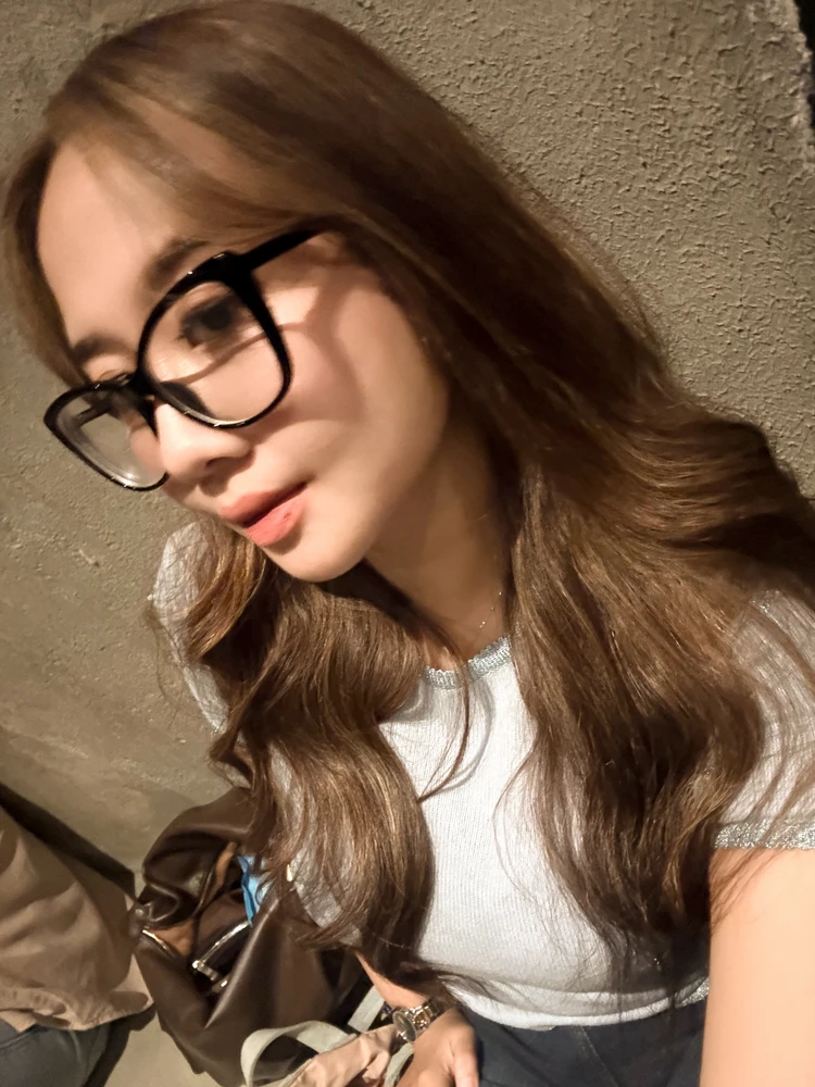 GIF tso los ntawm Kases