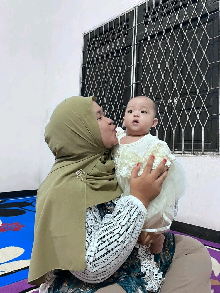 GIF uploaded by Atika Saskia