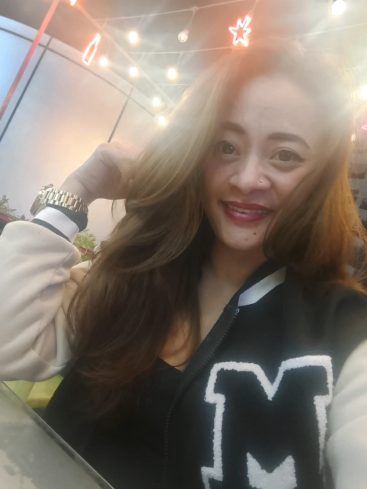 GIF tí Emjhay gbé sókè
