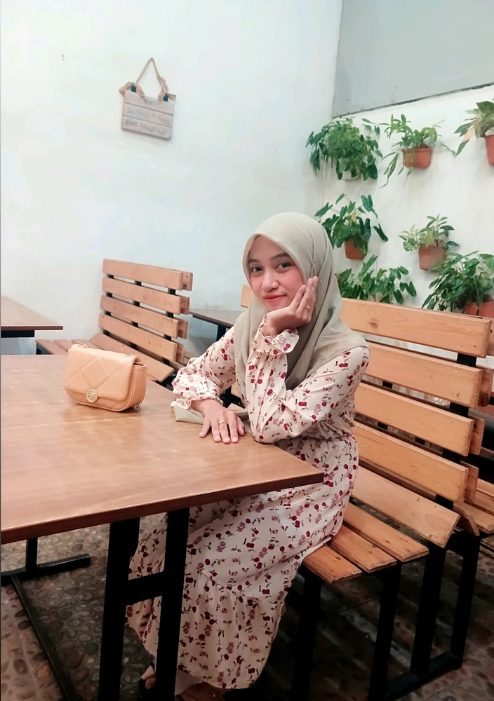 GIF diunggah oleh Mey