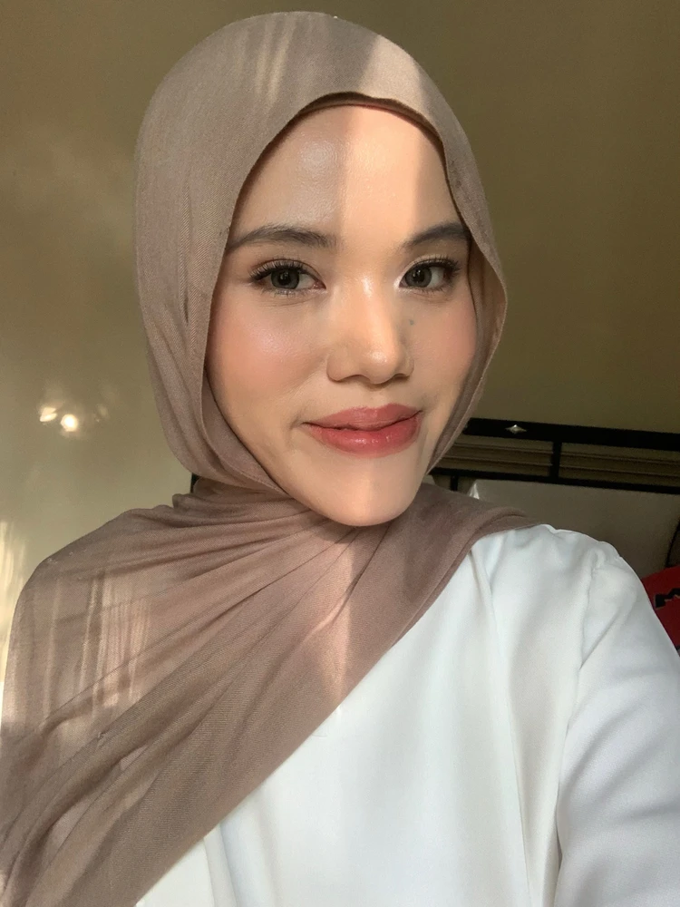 GIF diunggah oleh Anne