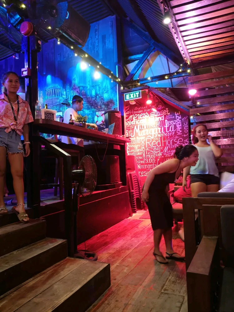 GIF uploaded by Jeon Su  A