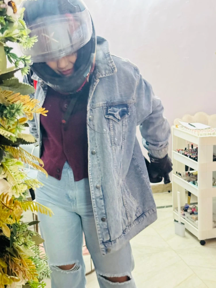 Abbie විසින් උඩුගත කළ රූපය