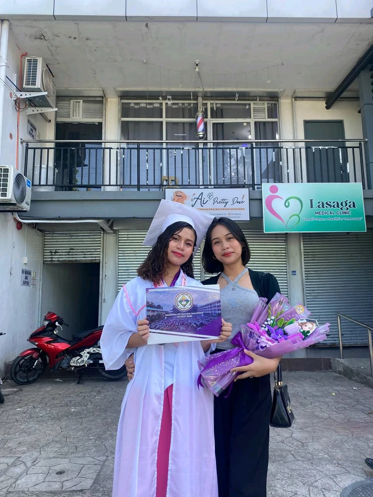 I-upload ni Miriel Janine ang larawan