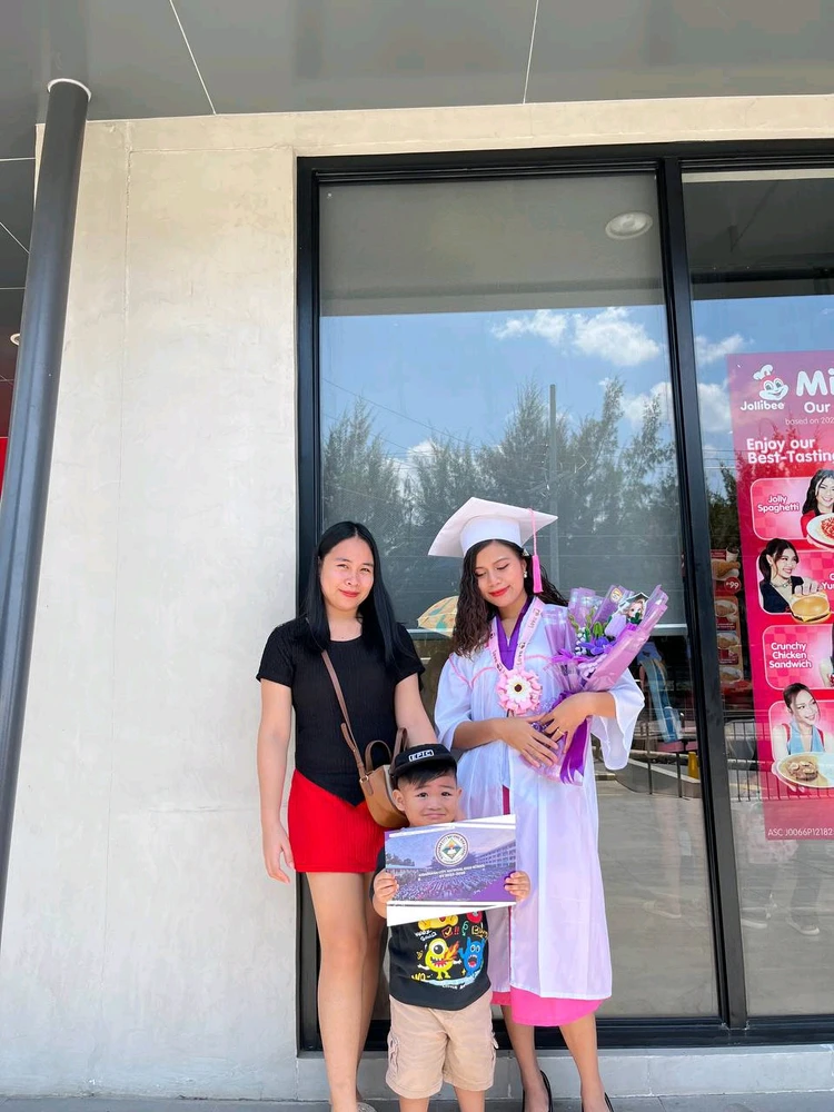 I-upload ni Miriel Janine ang larawan