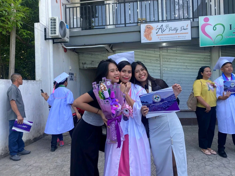 I-upload ni Miriel Janine ang larawan