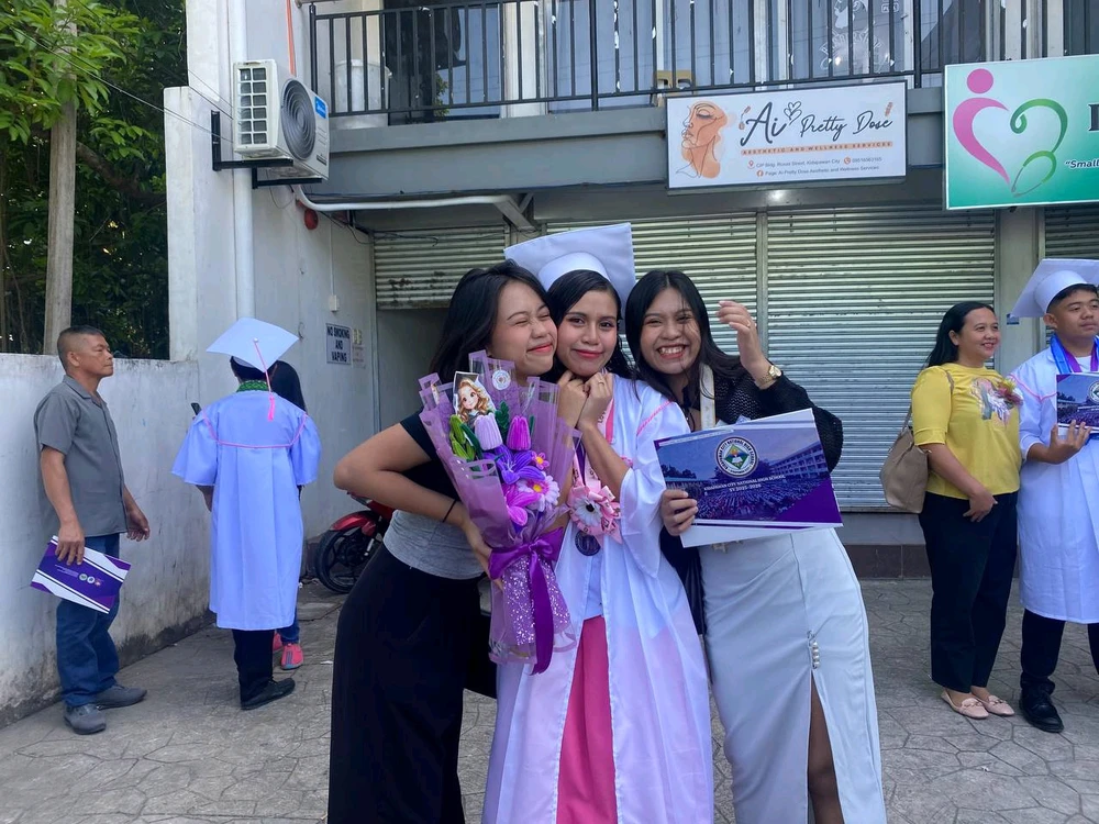 I-upload ni Miriel Janine ang larawan