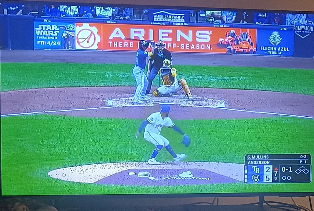 GIF uploaded by Alice