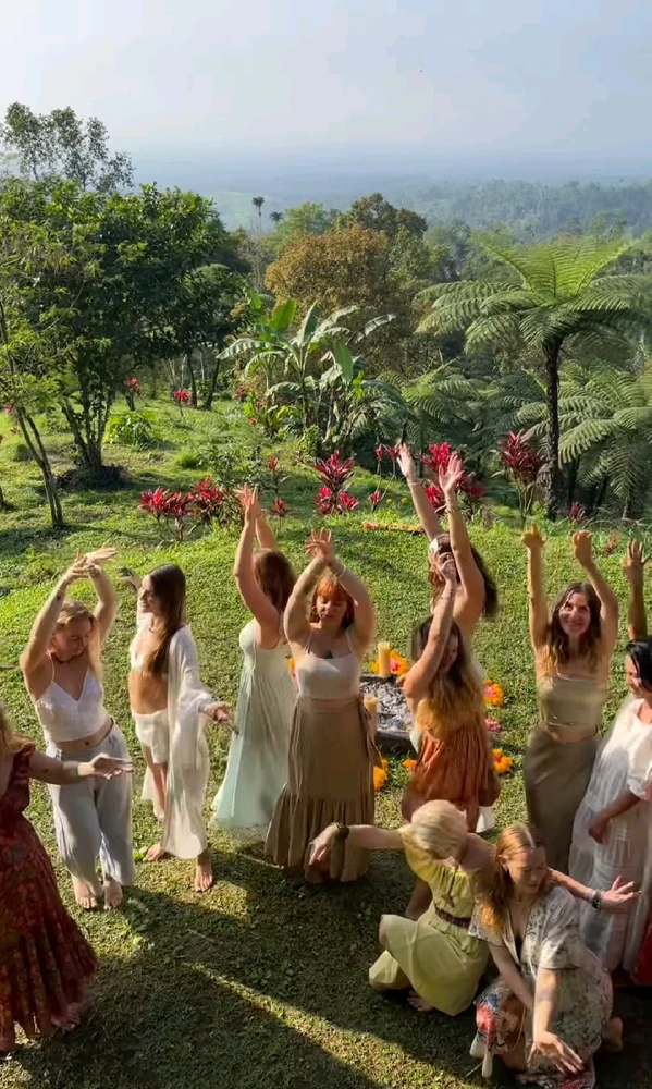 GIF uploaded by _🖤Aizen🖤_