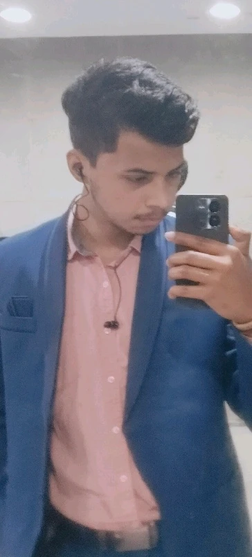 GIF жүктеген Saket Singh