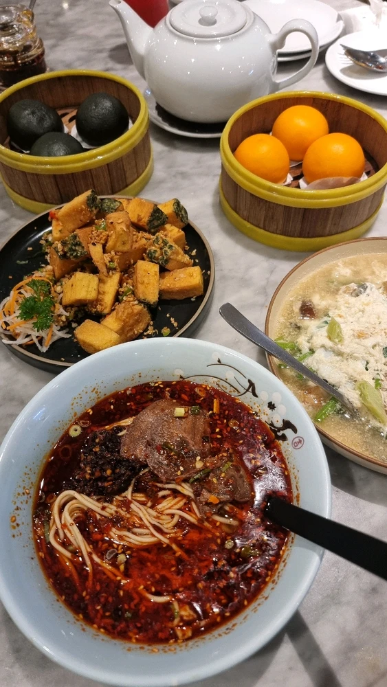 GIF uploaded by Ella