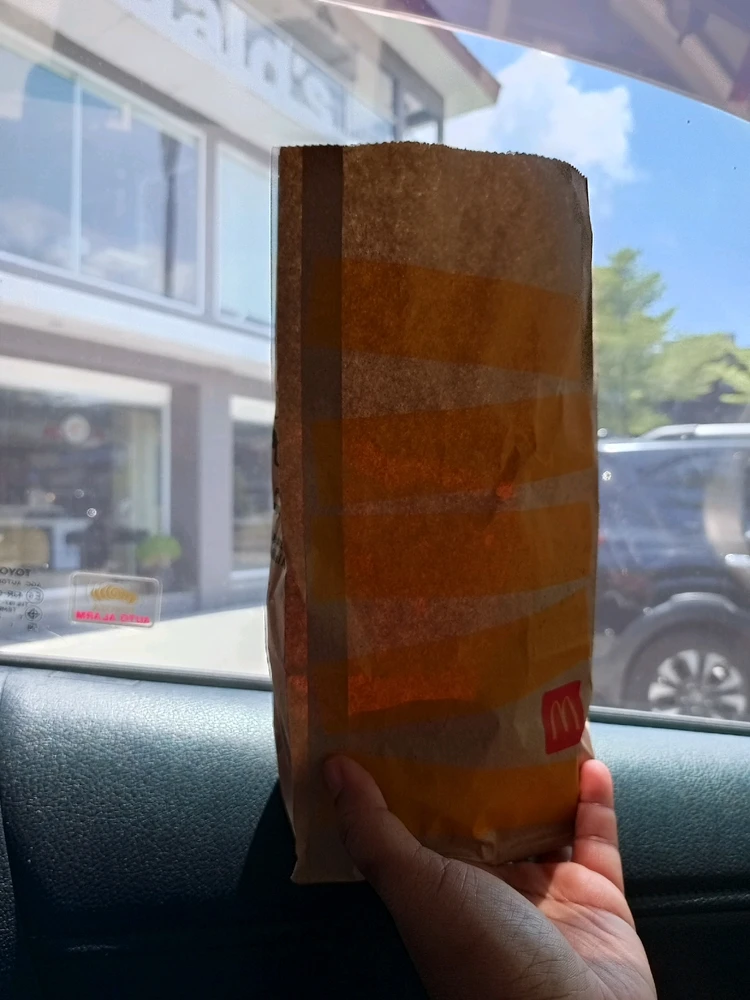 GIF diunggah oleh Cathy