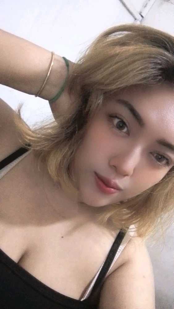 GIF diunggah oleh Gladis