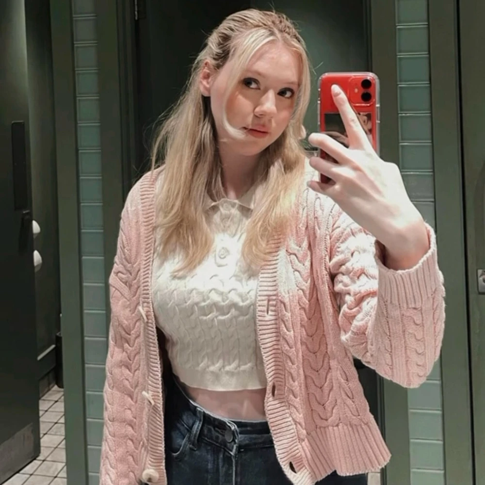 GIF uploaded by Dana