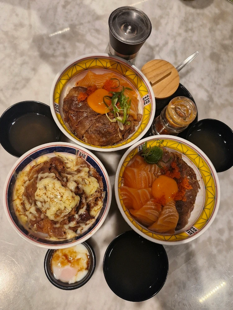 GIF uploaded by Alisya