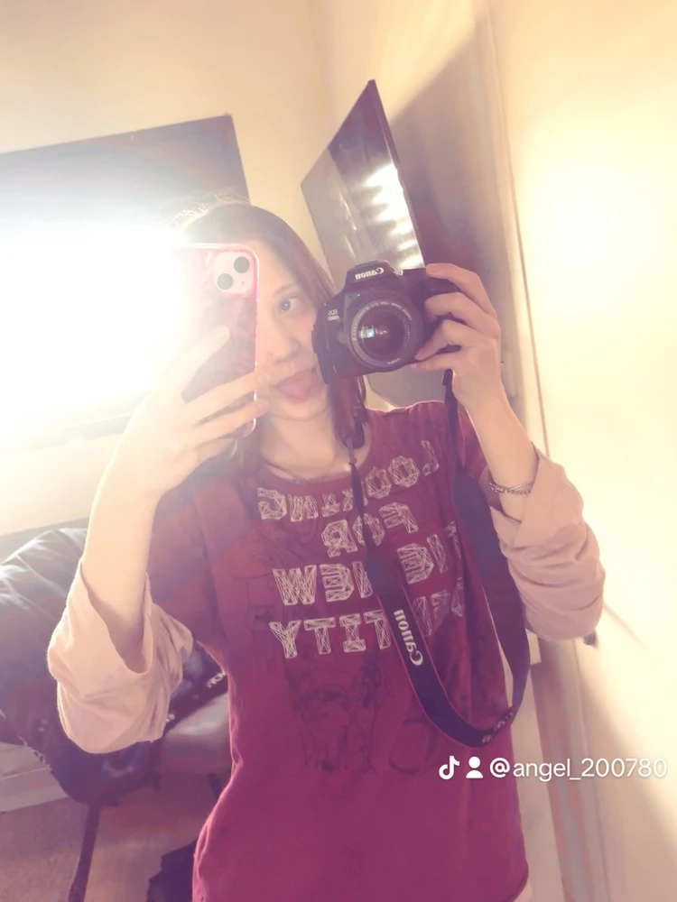 GIF uploaded by Angelica