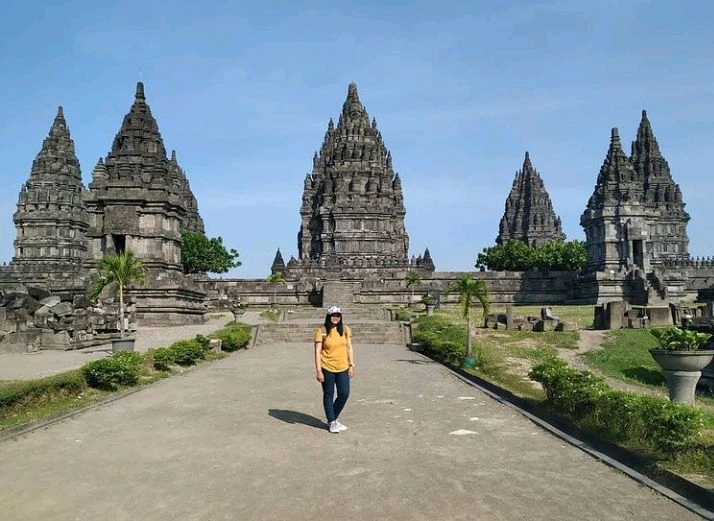 GIF diunggah oleh Mels