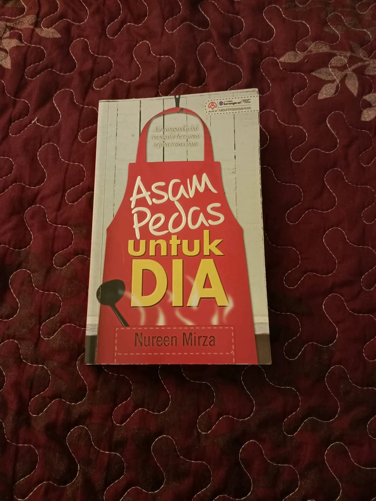 GIF gi-upload ni Fatini Zulkarnain