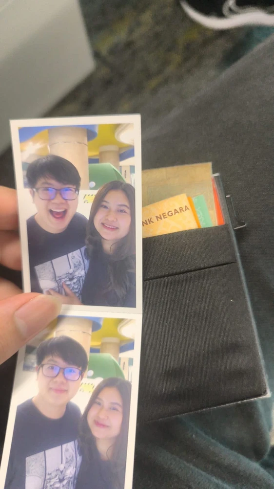 GIF uploaded by Bee