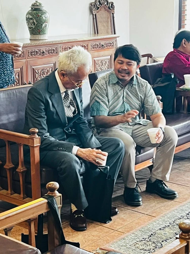 GIF dimuat naik oleh HOSEA