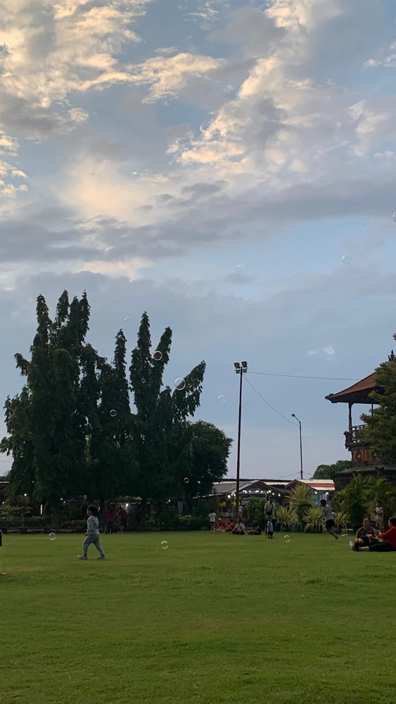 GIF diunggah oleh Chandra