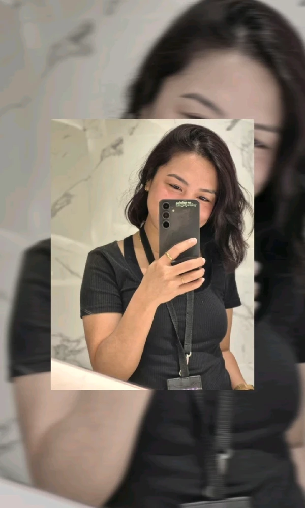 GIF uploaded by Nadine