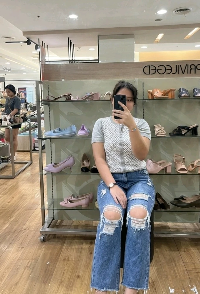 GIF uploaded by Tresha