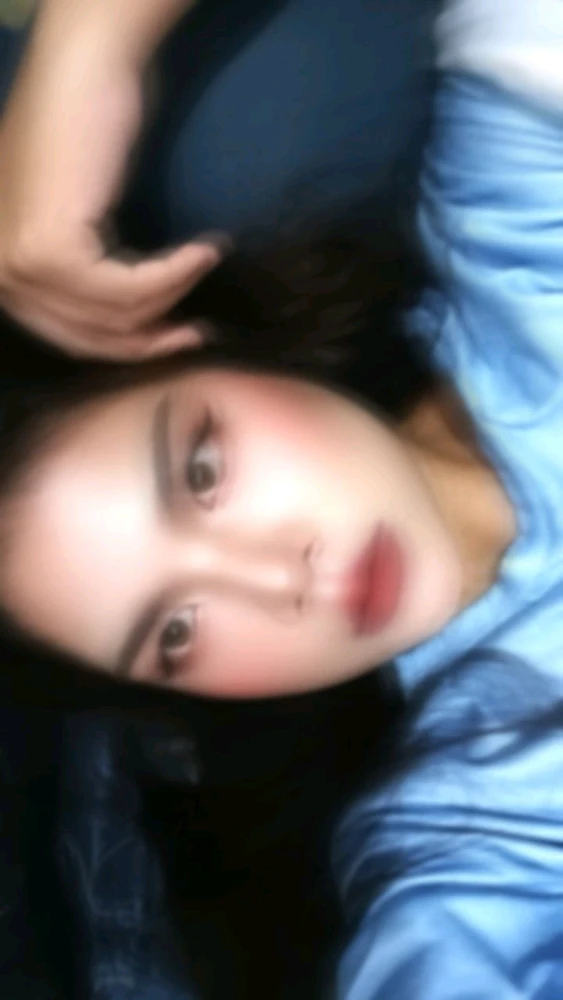 GIF diunggah oleh Dinara