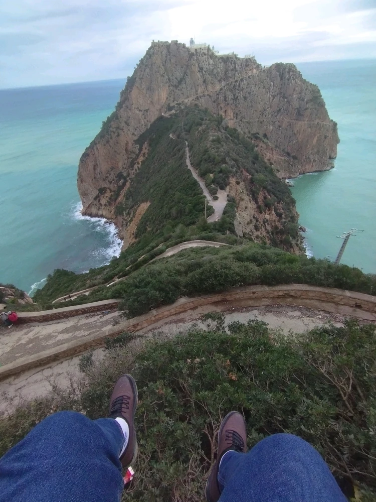 GIF uploaded by Yacine