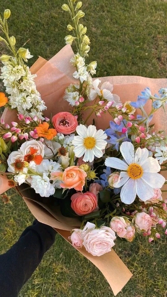 GIF uploaded by 𝐃ꨄ