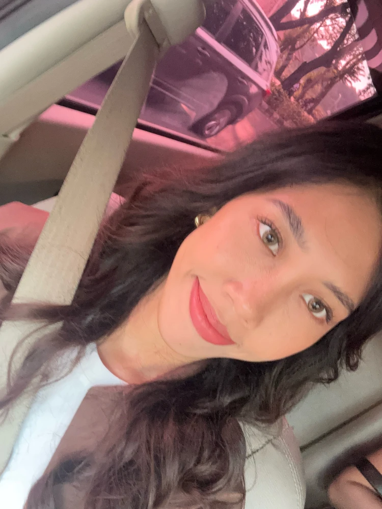 GIF diunggah oleh Ann