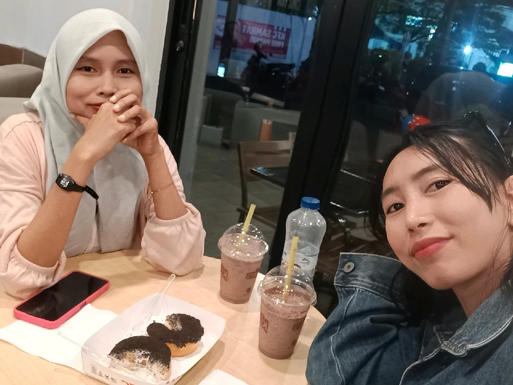 GIF diunggah oleh JESS