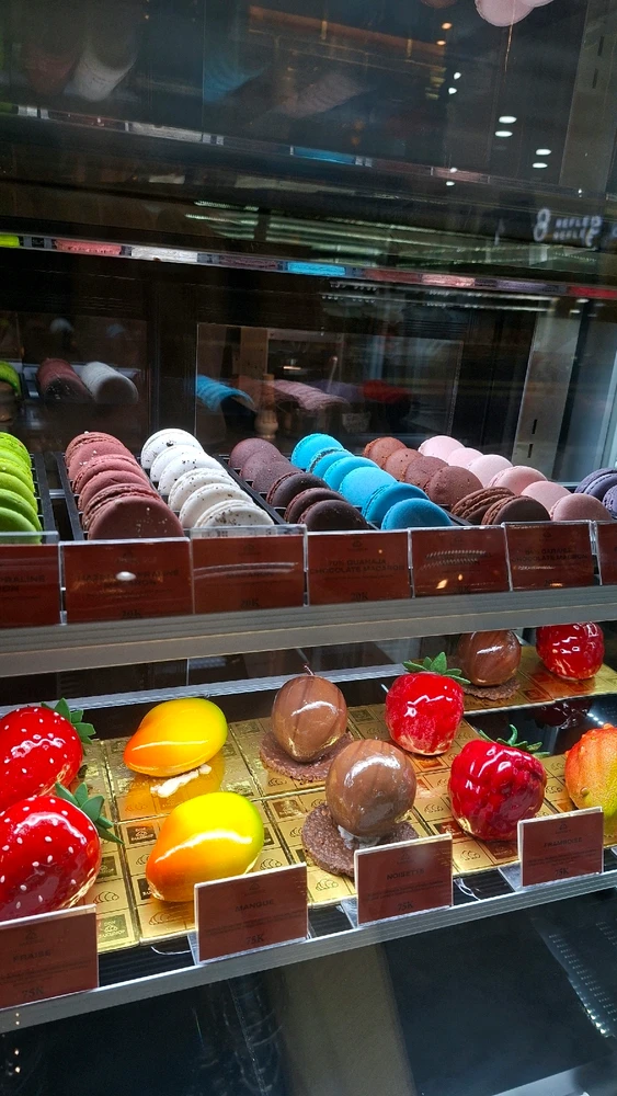 GIF uploaded by Ella