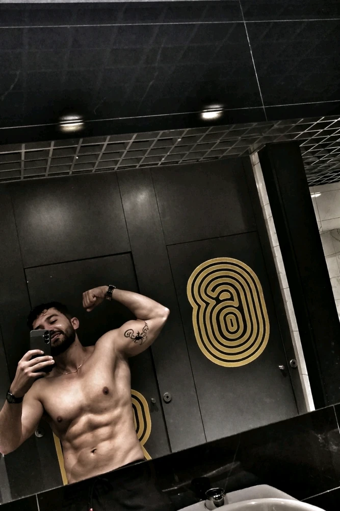 Emre Koçak tarafından yüklenen GIF